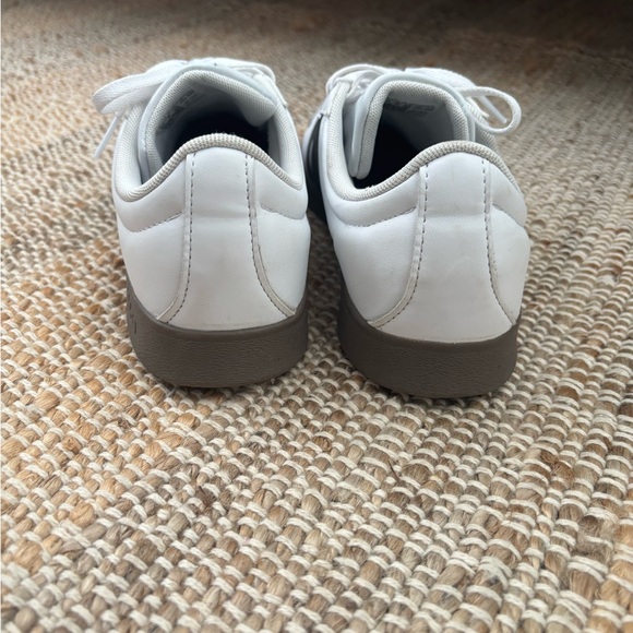 Adidas women’s Samba sneakers, 6.5 - Picture 5 of 7